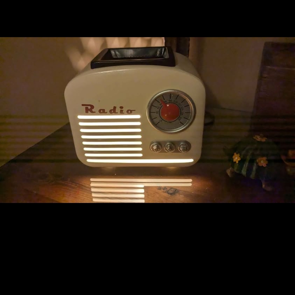 Retro Cream and Red Radio